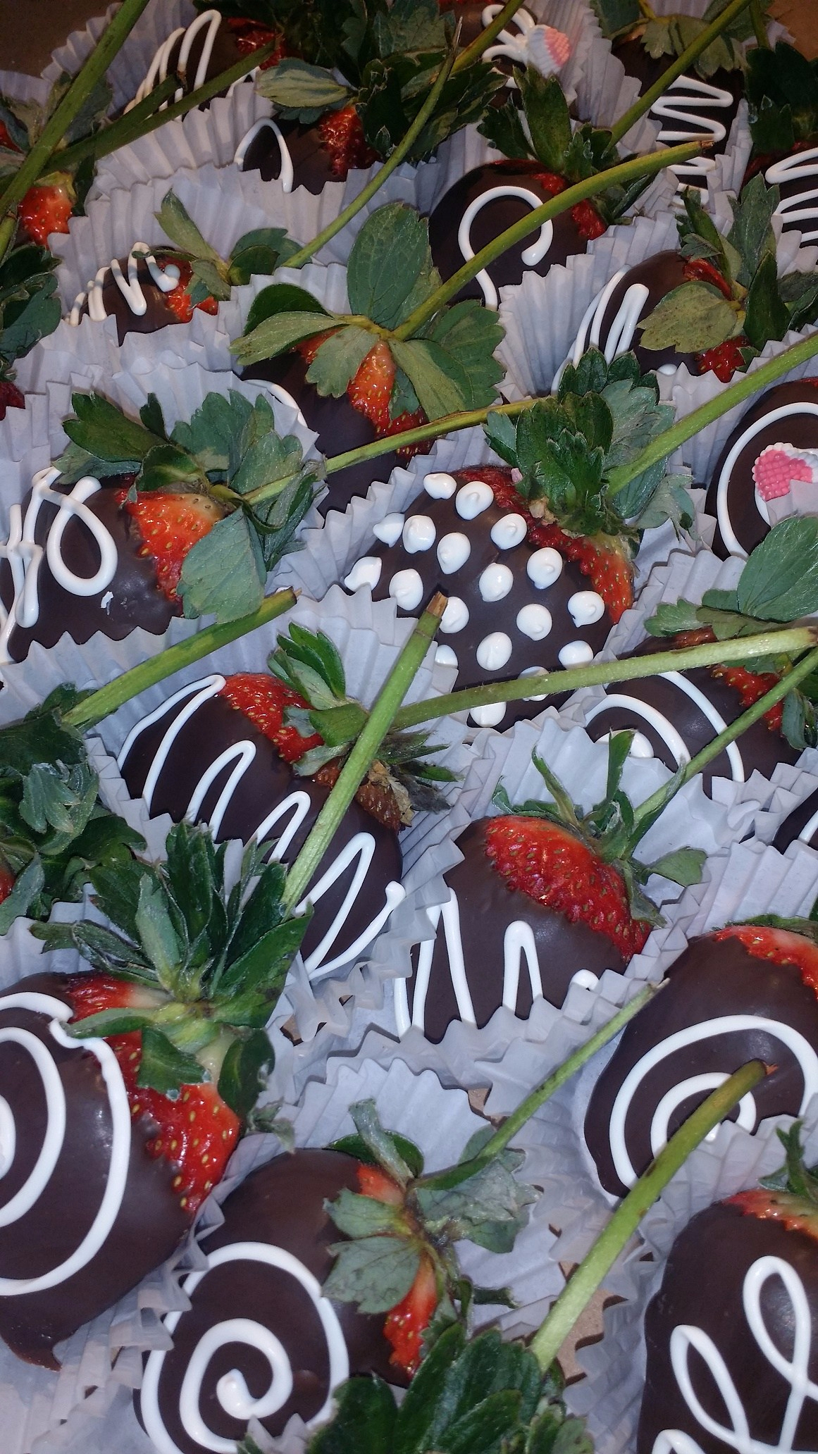 chocolate-dipped-strawberries.jpg
